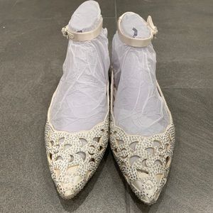 Imagine Vince Camuto Garyn Flats